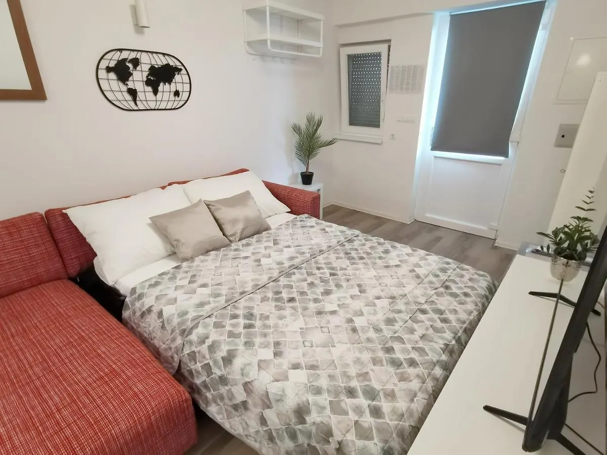 Apartment Erin Malinska 0*,  Croatia